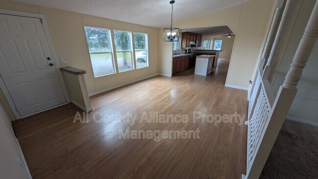 Photo - 13406 Lake Dr