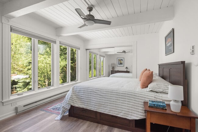 Photo - 916 E Hopkins Ave