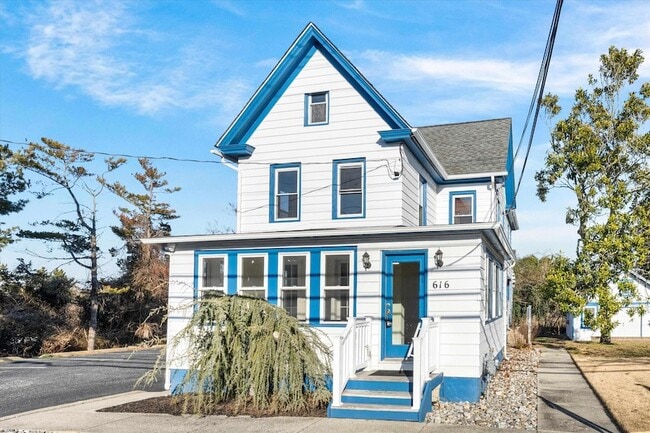 Building Photo - 616 W Ocean Heights Ave