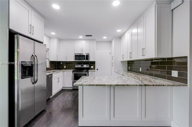 Photo - 6700 SW 49th Ter