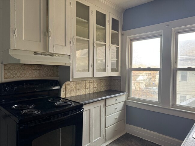 Photo - 386 Ridgeway Ave Unit 03