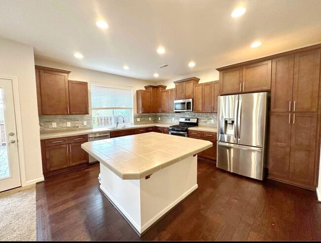 Photo - 3107 44th St SE