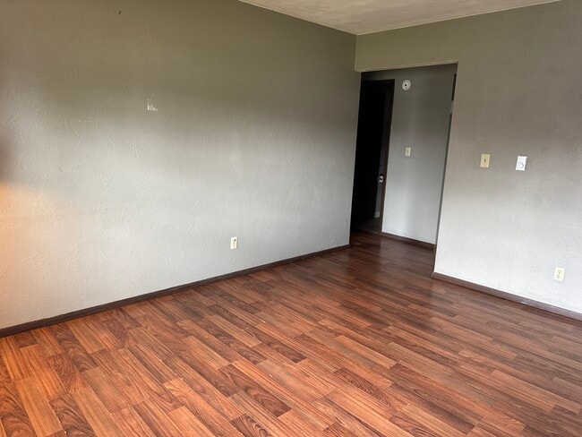 925 1st St Unit 3