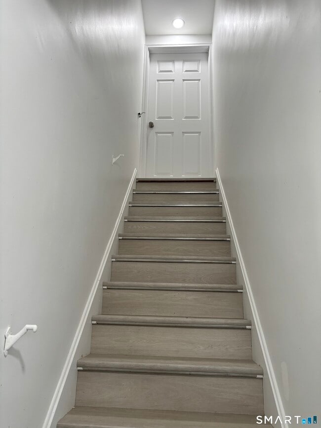 Photo - 23 Roosevelt Ave Unit #2