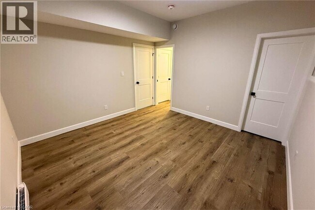 Photo - 675 Princess St