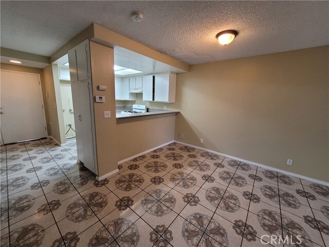 Photo - 959 S Mountain Ave