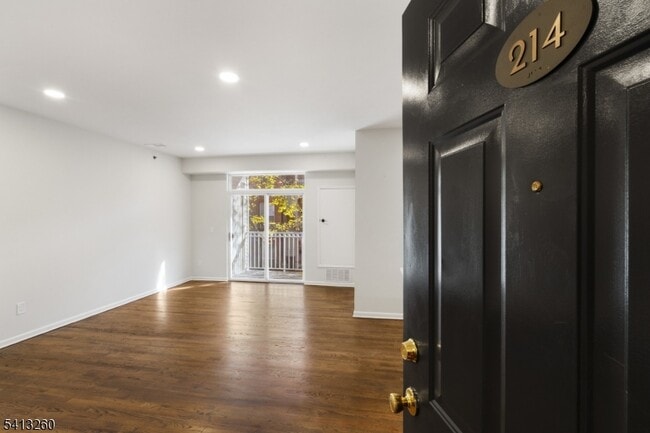 Photo - 50 Maple Ave Unit 214