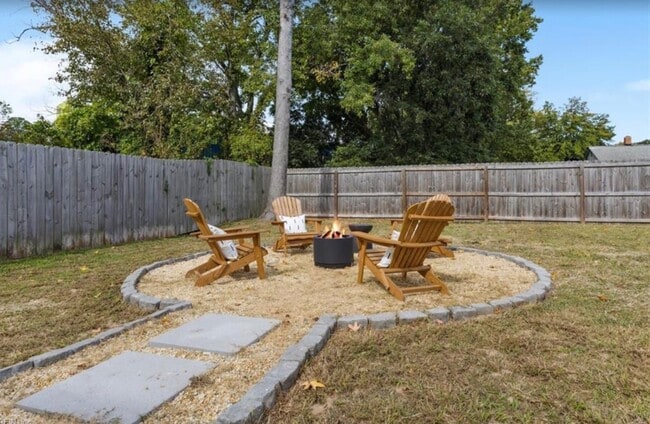 Photo - 1823 Shell Rd