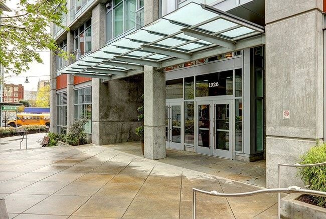 Photo - 1926 W Burnside St Unit 1513