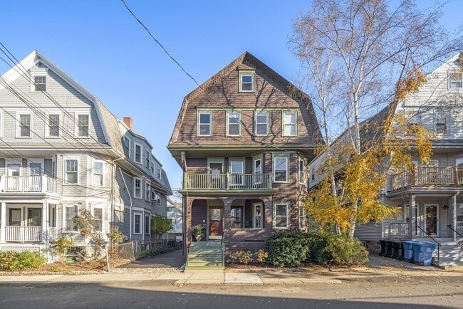 Building Photo - 11 Marion Rd Unit 3