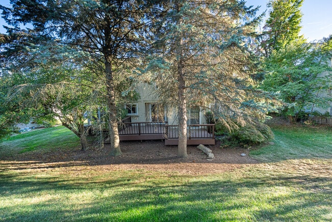 Photo - 619 Whitney Dr