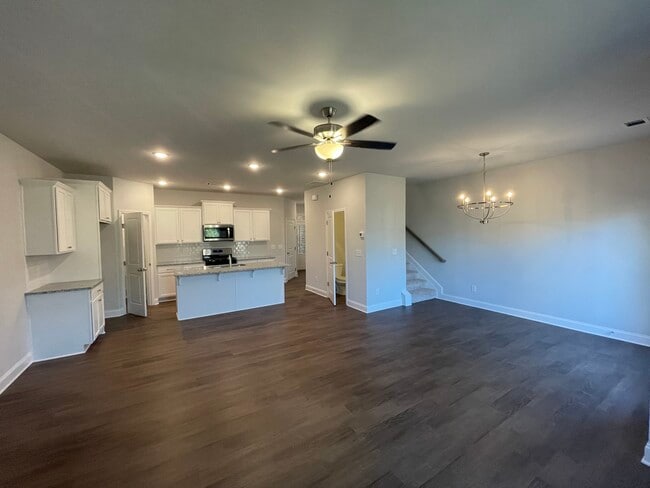 Building Photo - 1577 Gin Blossom Cir Rental