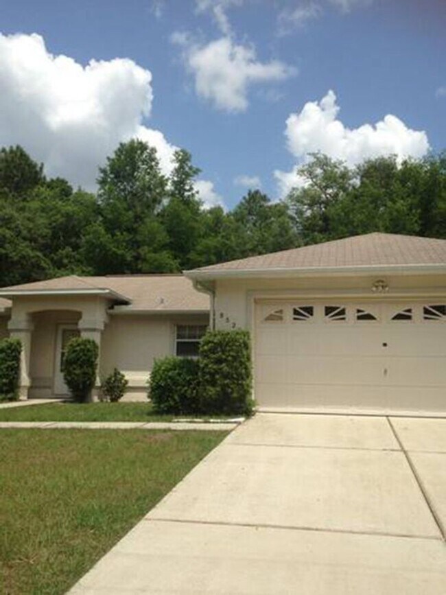 Photo - 3 bedroom, 2 bath, 2 car garage on a large lot!