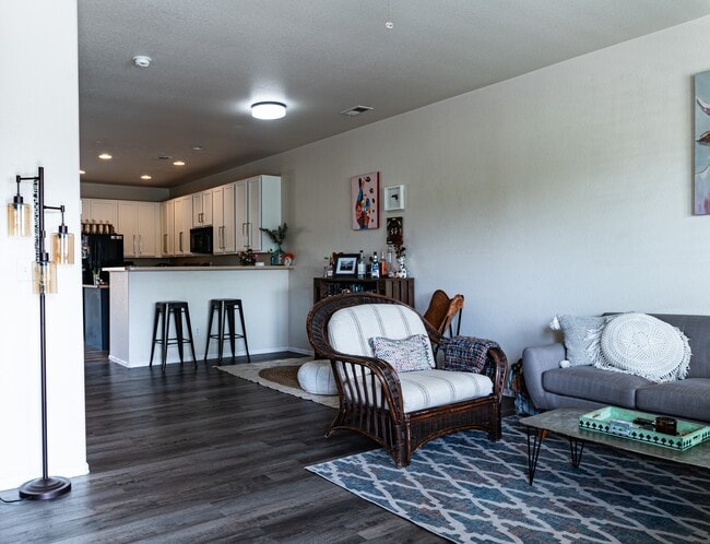 Photo - 3477 Grey Owl Point