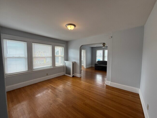 527 Gallivan Blvd Unit 3