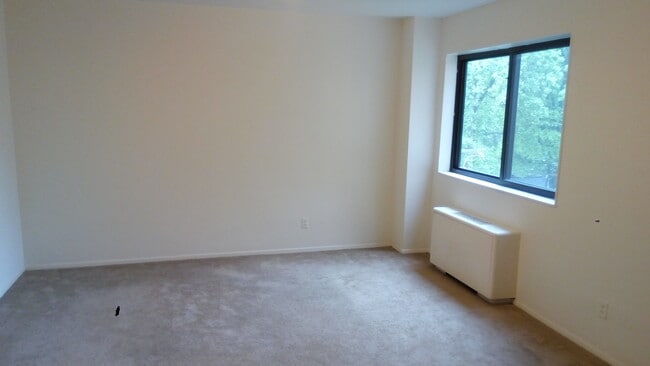 Bedroom - 8601 Manchester Rd Unit 406