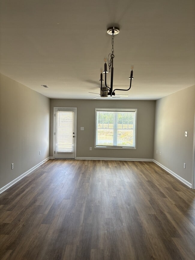 Photo - 100 Bradfield Cir