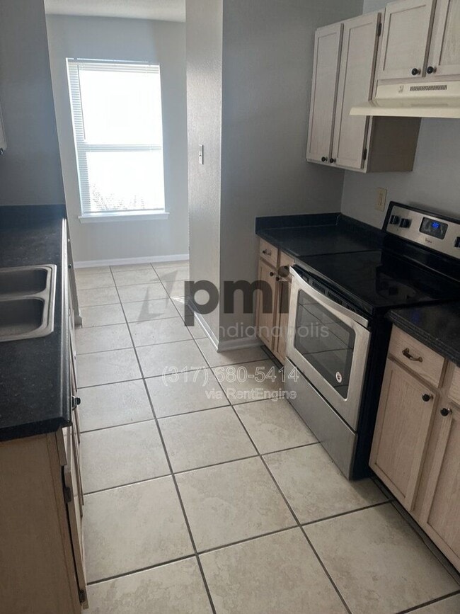 Photo - 346 Atherton Dr