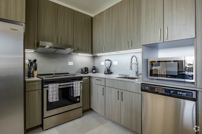 2BR, 2BA - 1220SF