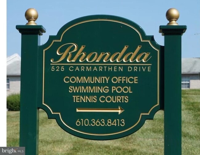 Photo - 206 S Snowdon Ct