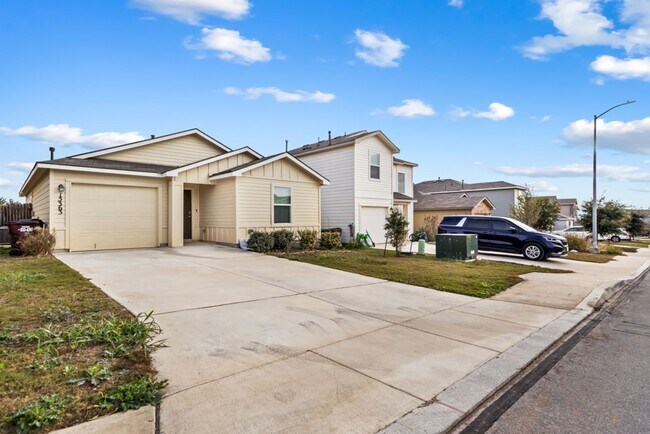 Photo - Charming Home Awaits: Spacious & in a Prime Location