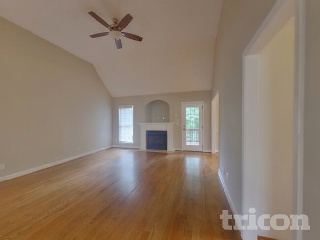 Photo - 623 Secretariat Dr