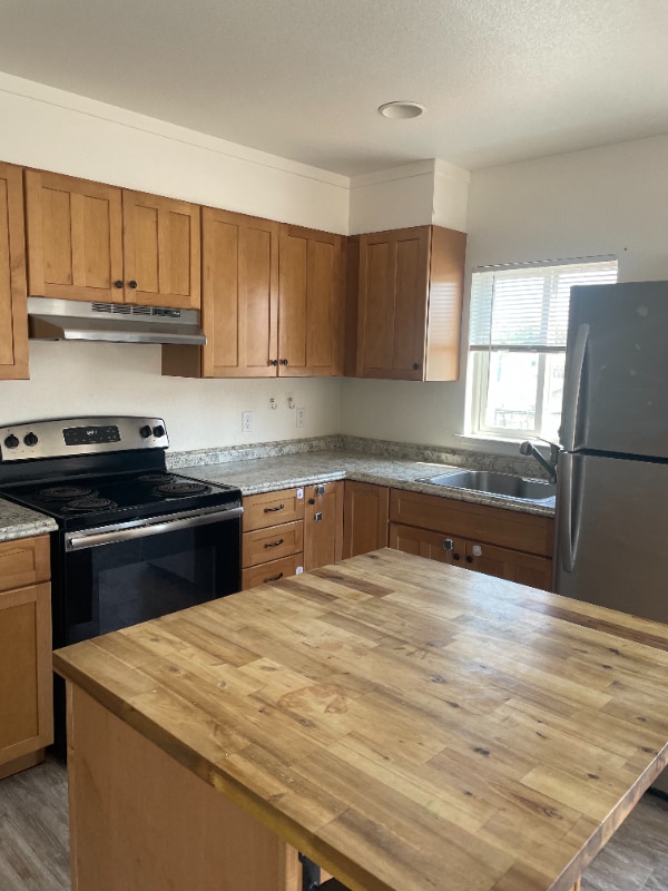 Building Photo - 391 S Sanderson Way Rental