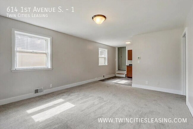 614 1st Ave S Unit 1
