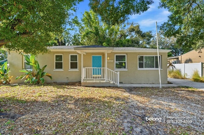 Building Photo - 2701 S Manhattan Ave