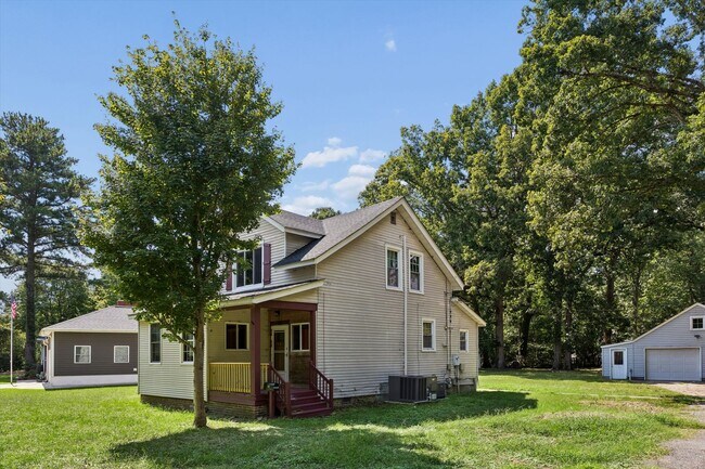 144 Nelson Dr