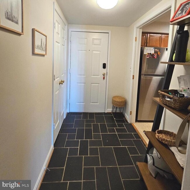 Photo - 505 E Braddock Rd Unidad 608