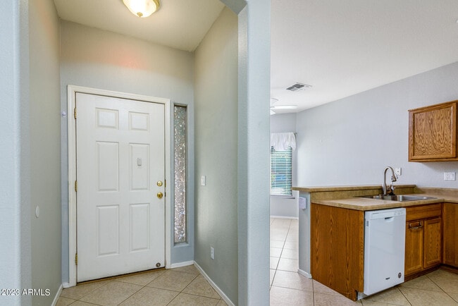 Photo - 44016 Pioneer Rd