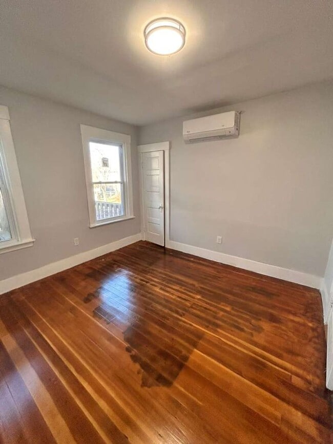 Photo - 67 Fairlawn Ave Unidad 1