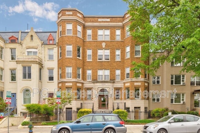 2535 13th St NW Unit 204