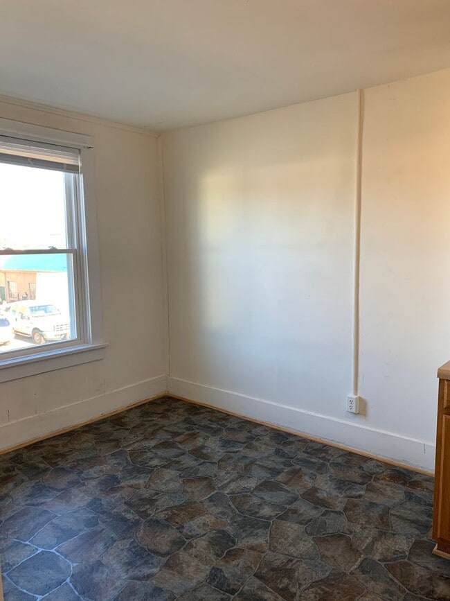 Photo - Walking distance to everything in Altavista! Right in the heart of Altavista on Main St!