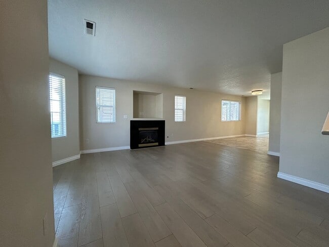 Photo - 2637 Dornoch Pl