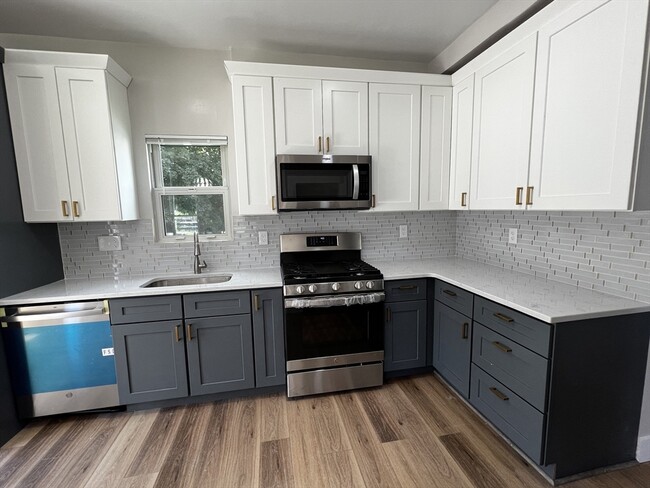 Photo - 56 Pelham St