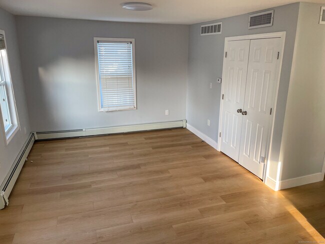 Photo - 128 Victory St Unit 2