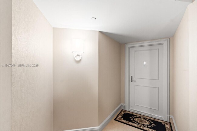 Photo - 19101 NE 36th Pl Unidad 1605