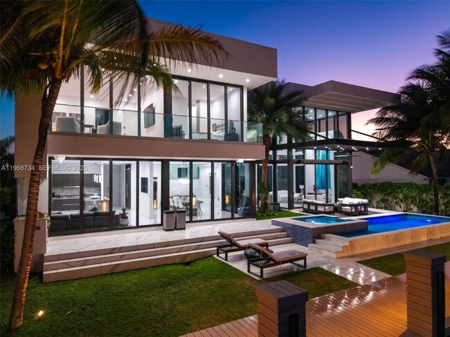 Photo - 3367 NE 168th St