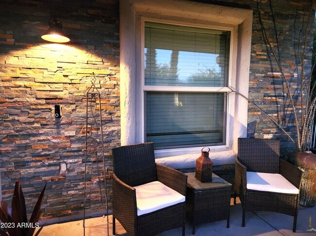 15816 E Kim Dr