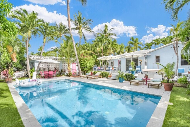 Photo - 902 E Boca Raton Rd