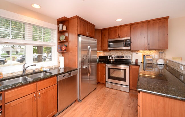 Photo - 1842 Spruce St