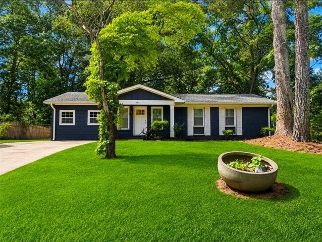 Building Photo - 1551 Pine Glen Cir