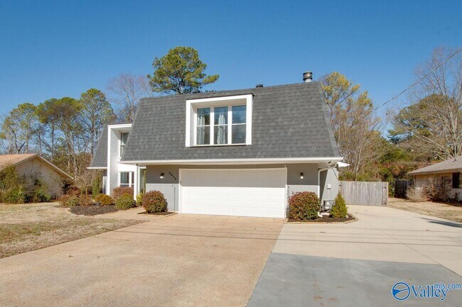 Photo - 2013 Wrenwood Dr SE