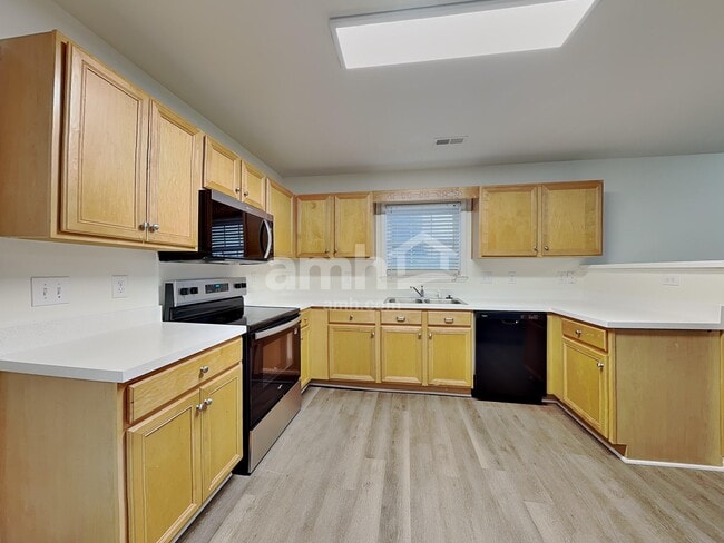 Photo - 185 Silver Creek Trail