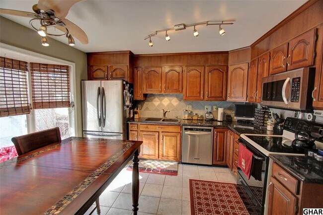 Kitchen - 2039 Raleigh Rd