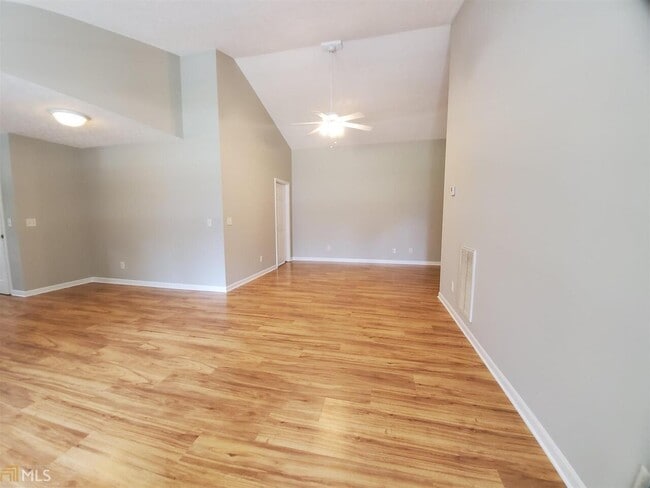 Photo - 124 Westwood Rd