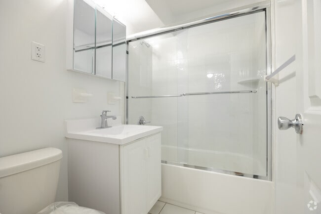 Bathroom - 4 Rm, 1 Bd, 1 Ba