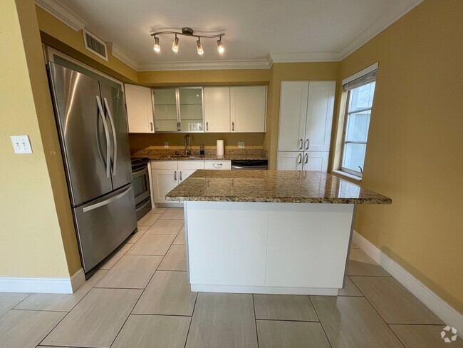 Building Photo - ANNUAL RENTAL AT NAPLES SORRENTO VILLAS- 2... Unit 77